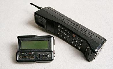 手機(jī)發(fā)展史 從尋呼機(jī)淘汰到功能機(jī)落伍，未來(lái)趨勢(shì)與代理代辦展望